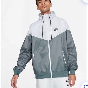 Nike Men’s White & Gray Colorblock Windbreaker Jacket NWOT